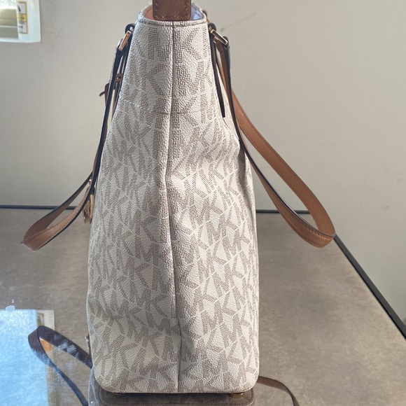 Mk - Picture 5 of 14